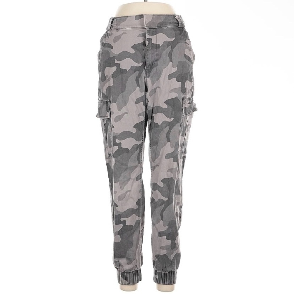 Hollister Camouflage Cargo Pants